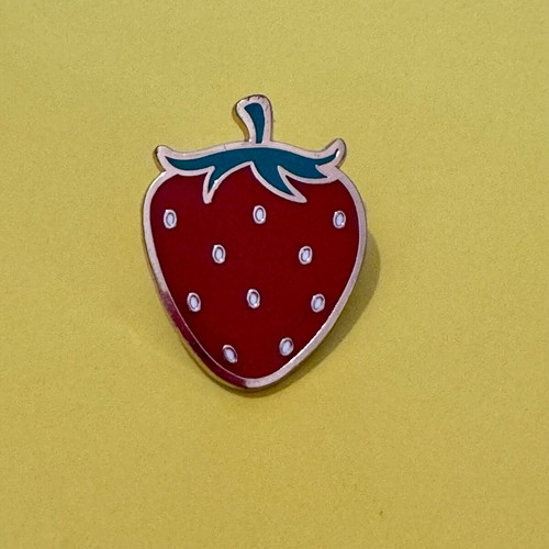 Metal strawberry pin new, multicolored 3.5cm