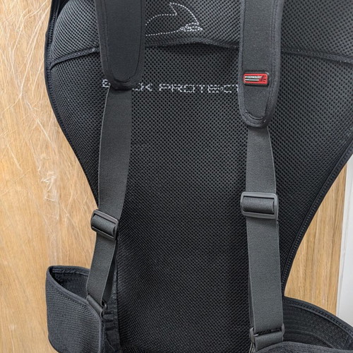 Vanucci back protector as new size L