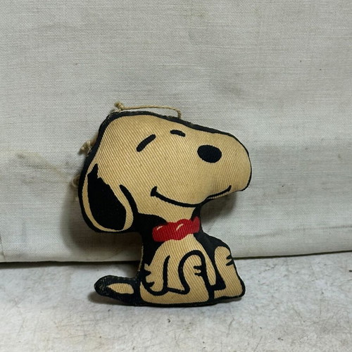 Vintage Snoopy fabric plush used, Peanuts mini decorative toy