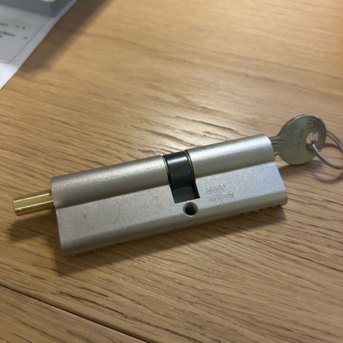Brass cylinder ISEO F5 with key new, length 10 cm