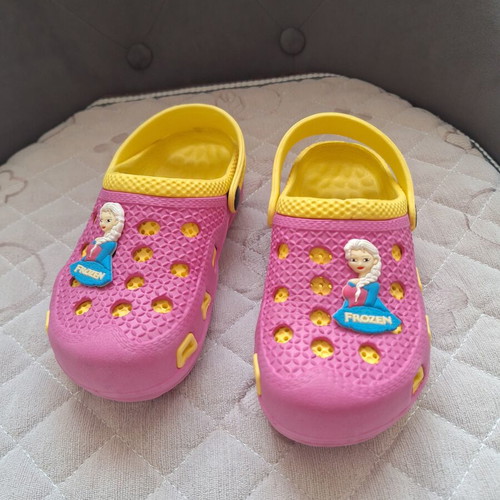 Frozen clogs for girls size 29 like new