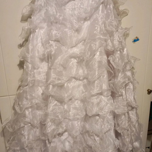 Wedding skirt with horizontal organza ribbon rows like new