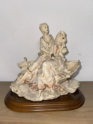 Capodimonte porcelain statue by Auro Belcari, romantic style