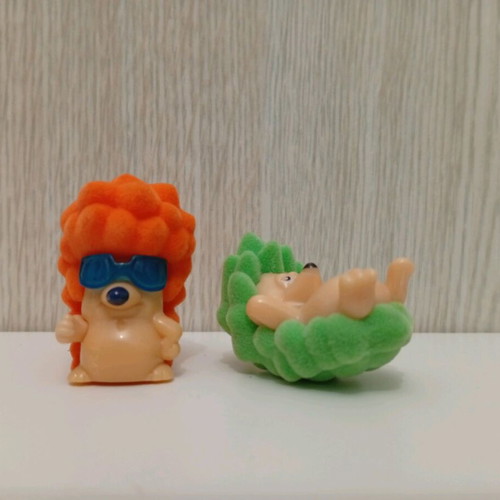 Kinder Surprise Joy figures miniatures animals hedgehogs velvet used set