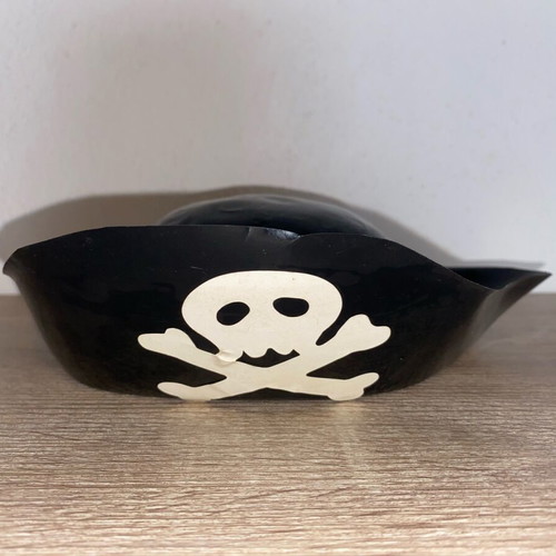 Vintage pirate carnival hat like new, plastic kids'