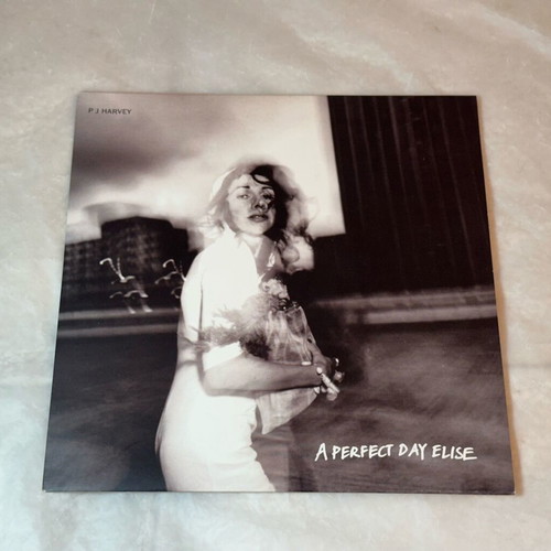 PJ Harvey A Perfect Day Elise 7” vinyl single 45 RPM like new