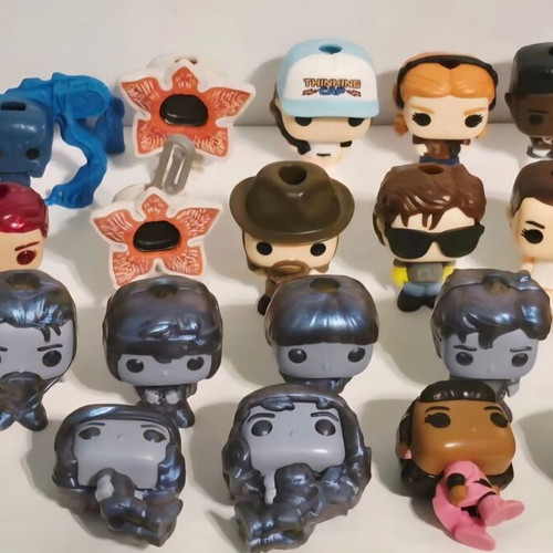Kinder Joy Stranger Things Complete Set like new