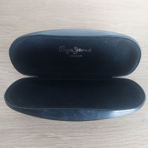 Pepe Jeans London glasses case used, black