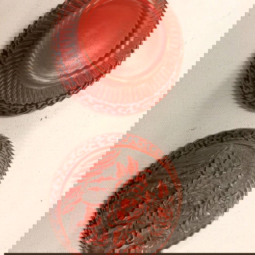 Σκαλιστό ξύλινο κουτάκι μεταχειρισμένο, διάμετρος 8.5εκ.