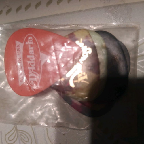 Used guitar picks for string instruments