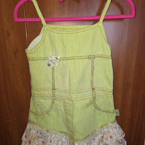 Summer dress lime floral ruffles for 3-year-old girl like new