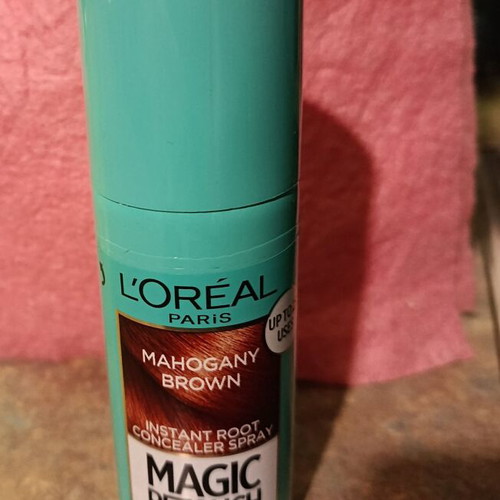 L'Oreal Paris Magic Retouch Mahogany Brown spray used