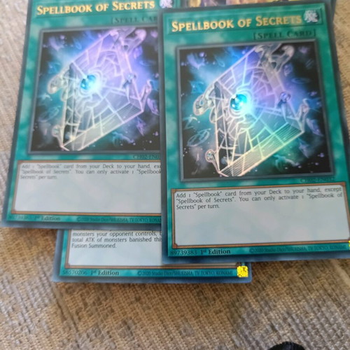 Yu-Gi-Oh Spellbook of Secrets like new