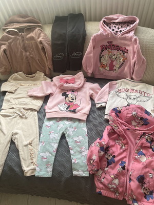 Baby clothing lot size 80/12m like new, padded jackets and sweatshirts