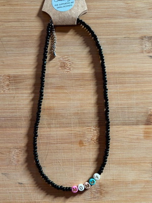 Mommy Beaded Necklace like new