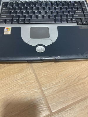 Compaq Presario 1700 laptop μεταχειρισμένο, με floppy disk drive και φορτιστή