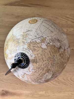 Globe with 3D Big Ben puzzle set
