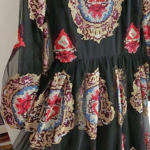 Long embroidered dress new, size M, multicolored