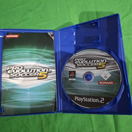 PES 5 PlayStation 2 game like new with box and manual