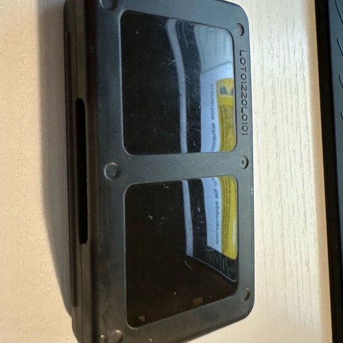 Nintendo 3DS case used, four slots