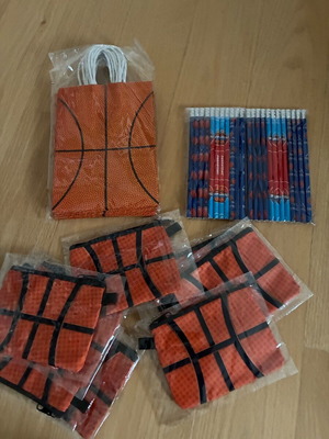 Paper bags, pencils and wallets basketball theme, pack of 24+24+20, new