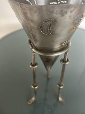 Decorative metal candle holder cone with tripod base like new
