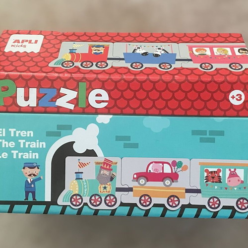Children's Puzzle Train House Box like new, 20 pieces