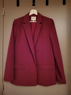 Grace & Mila No M jacket in magenta, like new