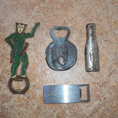 Bottle openers used, pack of 4 for beer and soft drinks