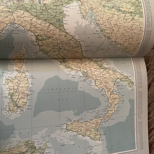 Great World Atlas by Reader's Digest like new, English edition 1961