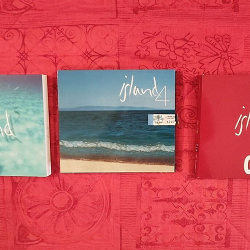 Island double CD set like new, 3 vintage electronic compilations
