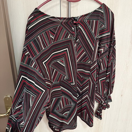 3/4 Sleeve Shirt size 3 like new