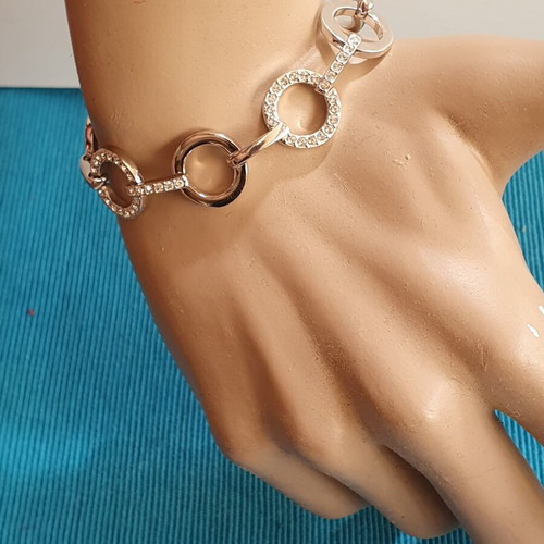 Swarovski bracelet like new, silver tone, adjustable 19 cm