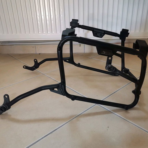 Givi PLXR2139 Side Luggage Rack for Yamaha Tracer 900 Gen 2 like new