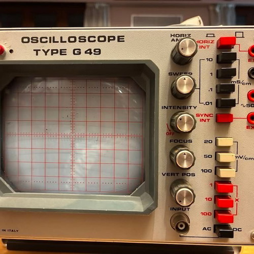 Αναλογικός CRT παλμογράφος Type G49 μεταχειρισμένος, κατασκευασμένος στην Ιταλία