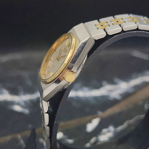 Seiko SQ Vintage Women's Two-Tone Watch Ref. 2625-0160G