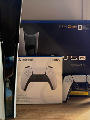 PlayStation 5 Pro σαν καινούργιο με επιπλέον χειριστήριο, 1TB