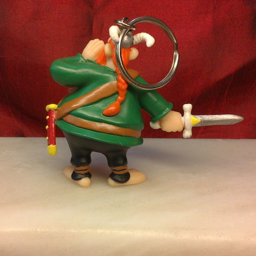 Plastoy 1997 pirate figure keychain from Asterix series like new