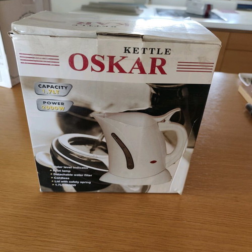 Oskar kettle 1.7 L 2000W new with original packaging