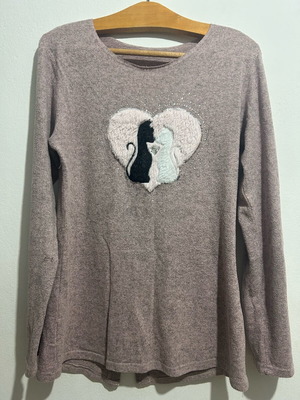 Women's blouse with cats like new, size M, excellent condition