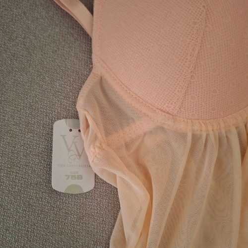 Baby doll new size 75B pink Venus Victoria
