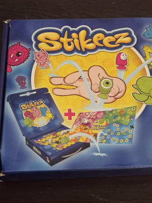 Lidl Stickeez case and figures used, pack