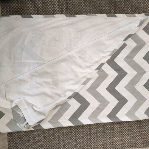 Curtain set Chevron pattern 2 panels cotton with eyelets like new