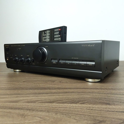 Technics SU-V620M2 Stereo Integrated Amplifier used with remote control