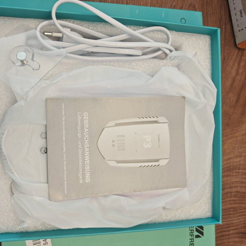 Compact air refresher with ozone and negative ion function, new