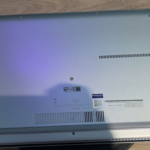 Asus Vivobook 15 like new with Nvidia MX-330 2GB graphics card