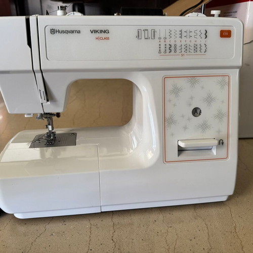 Husqvarna Viking Electric Sewing Machine like new