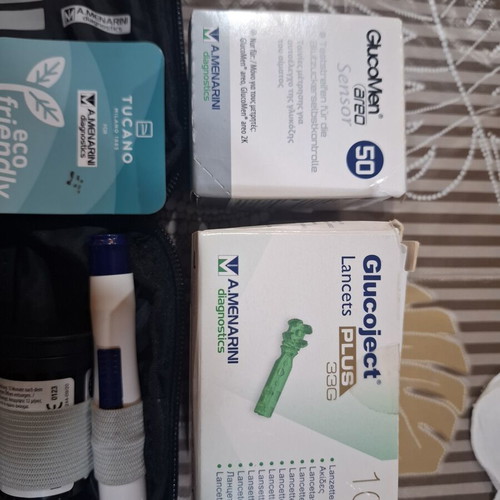 Menarini GlucoMen Areo Blood Glucose Meter like new with accessories