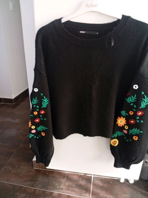 Only blouse used size M 38 10 black with embroidery