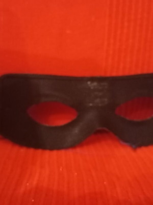 Black carnival mask like new
